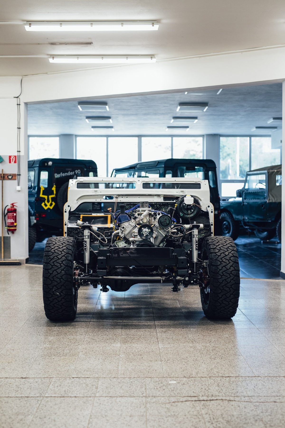 Kroy — Rolling chassis pred nasadením karosérie.